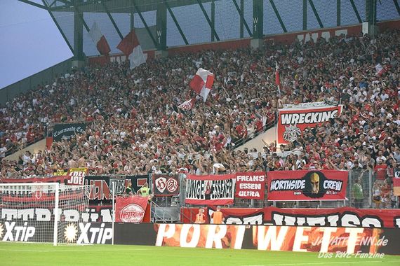 Rot-Weiss Essen vs Borussia Dortmund II (2-1) (33)