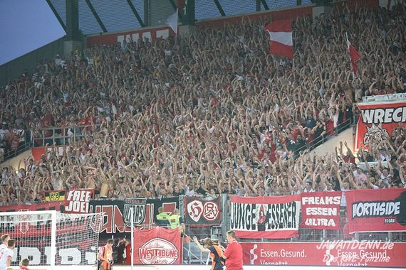Rot-Weiss Essen vs Borussia Dortmund II (2-1) (39)