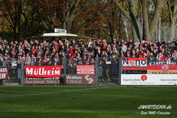 FC Schalke 04 vs Rot-Weiss Essen (0-0) (3)