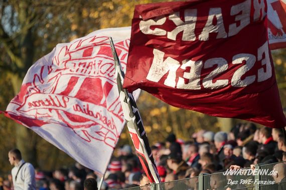 FC Schalke 04 vs Rot-Weiss Essen (0-0) (6)