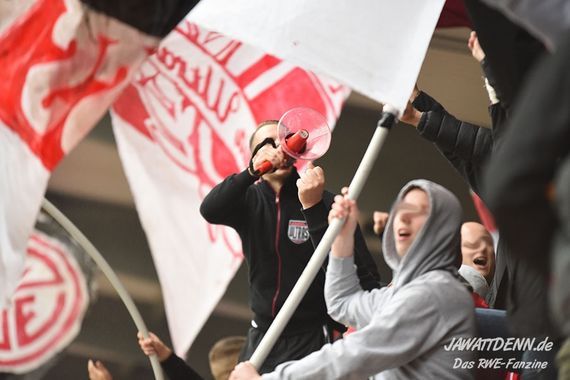 SV Bergisch Gladbach vs Rot-Weiss Essen (1-2) (14)