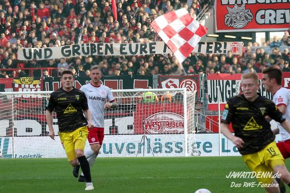 Rot-Weiss Essen vs TSV Alemannia Aachen (3-0) (9)