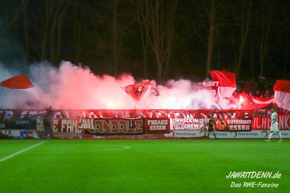 1. FC Köln II vs Rot-Weiss Essen (0-1) (7)
