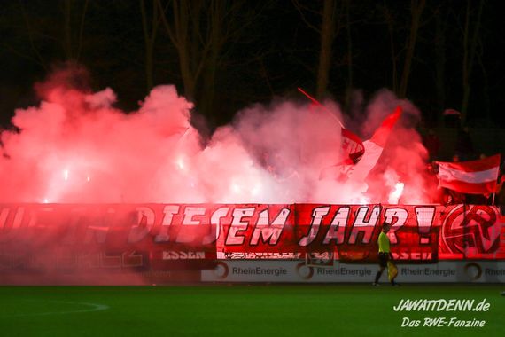 1. FC Köln II vs Rot-Weiss Essen (0-1) (13)
