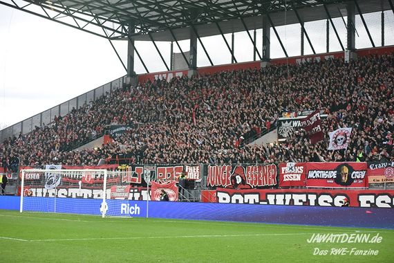 Rot-Weiss Essen vs Rot-Weiß Oberhausen (1-0) (20)