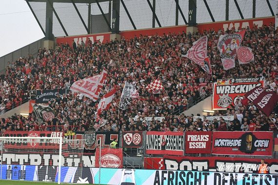 Rot-Weiss Essen vs Bonner SC (4-1) (11)