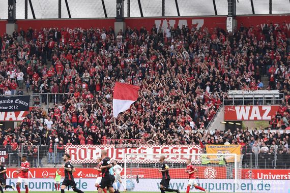 Rot-Weiss Essen vs Rot-Weiß Oberhausen (1-1) (9)