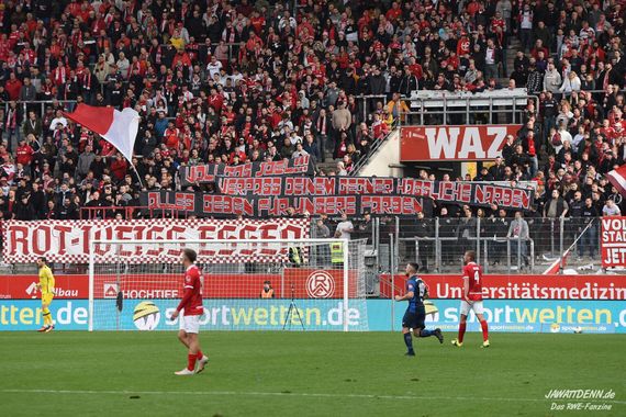 Rot-Weiss Essen vs SC Wiedenbrück 2000 (0-0) (15)