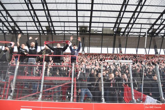Rot-Weiss Essen vs TSV Alemannia Aachen (2-1) (2)