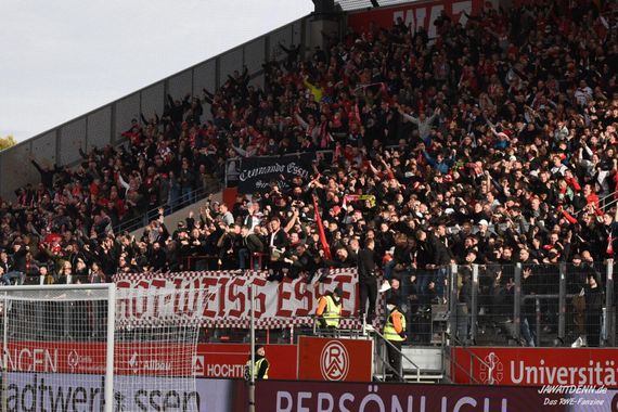 Rot-Weiss Essen vs TSV Alemannia Aachen (2-1) (13)