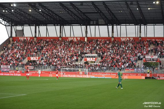 Rot-Weiss Essen vs SV Straelen (1-4) (9)