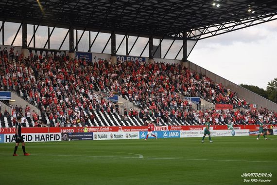 Rot-Weiss Essen vs SV Straelen (1-4) (10)