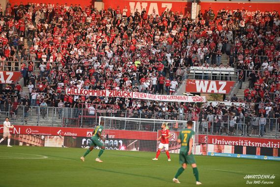 Rot-Weiss Essen vs SV Straelen (1-4) (11)