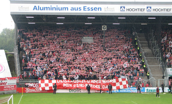 Rot-Weiss Essen vs Rot-Weiß Oberhausen (1-4) (12)