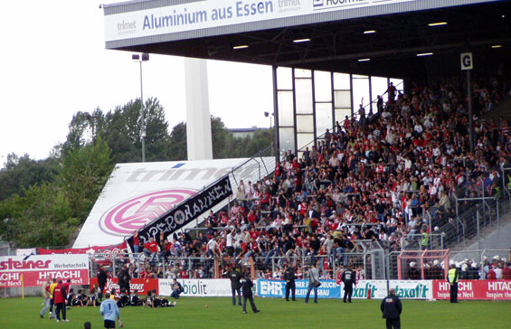 Rot-Weiss Essen vs Rot-Weiß Oberhausen (1-4) (23)