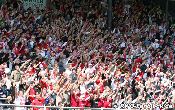 Rot-Weiss Essen vs Rot-Weiß Oberhausen (1-4) (26)