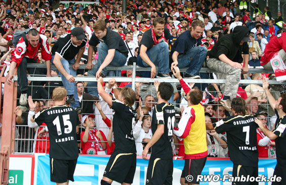 Rot-Weiss Essen vs Rot-Weiß Oberhausen (1-4) (27)