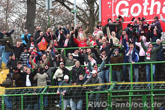 FC Rot-Weiß Erfurt vs Rot-Weiß Oberhausen (1-2) (1)