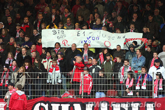 Rot-Weiß Oberhausen vs Rot-Weiss Essen (1-0) (8)