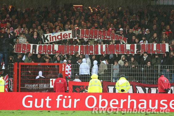 Rot-Weiß Oberhausen vs Rot-Weiss Essen (1-0) (10)