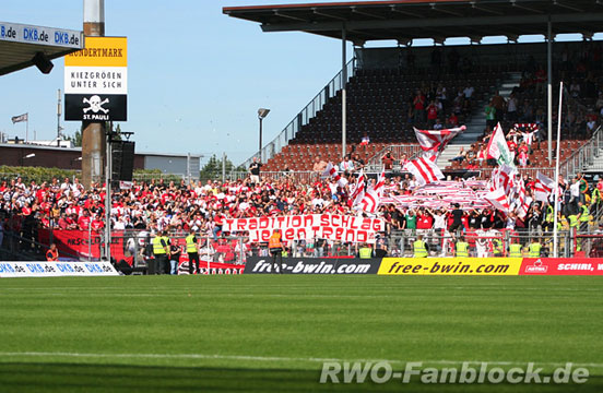 FC St. Pauli vs Rot-Weiß Oberhausen (4-1) (2)