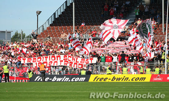 FC St. Pauli vs Rot-Weiß Oberhausen (4-1) (3)