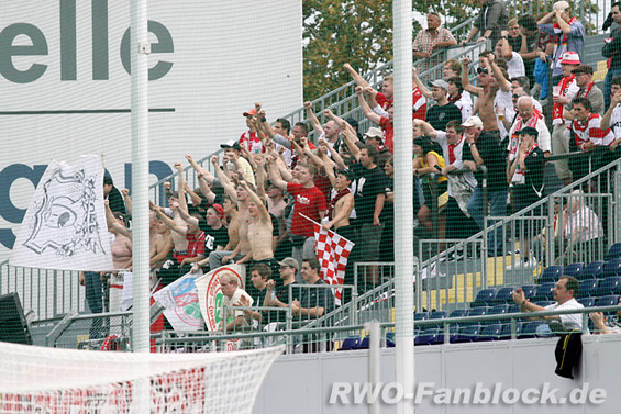 SpVgg Fürth vs Rot-Weiß Oberhausen (4-0) (2)