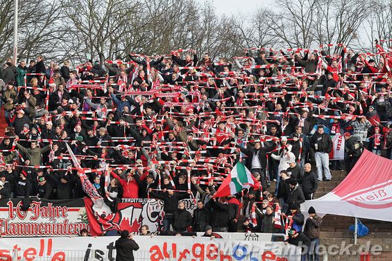 Karlsruher SC vs Rot-Weiß Oberhausen (4-0) (2)
