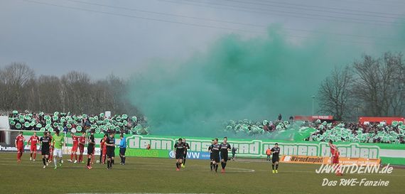Rot-Weiß Oberhausen vs Rot-Weiss Essen (1-0) (7)