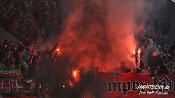 Rot-Weiss Essen vs Rot-Weiß Oberhausen (4-4) (8)