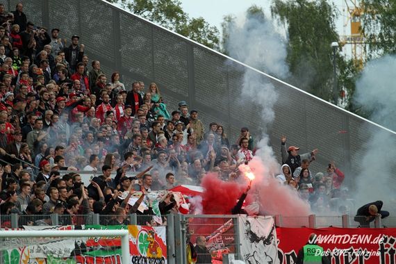 Rot-Weiss Essen vs Rot-Weiß Oberhausen (4-4) (21)