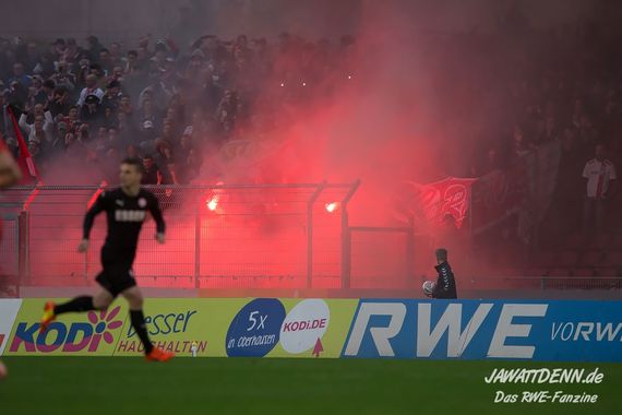 Rot-Weiß Oberhausen vs Rot-Weiss Essen (2-1) (3)
