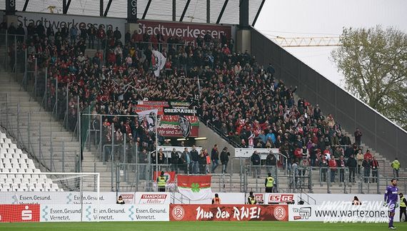 Rot-Weiss Essen vs Rot-Weiß Oberhausen (1-1) (1)
