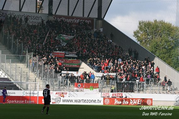 Rot-Weiss Essen vs Rot-Weiß Oberhausen (1-1) (1)