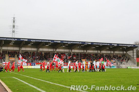 Rot-Weiß Oberhausen vs FC Schalke 04 II (4-0) (2)