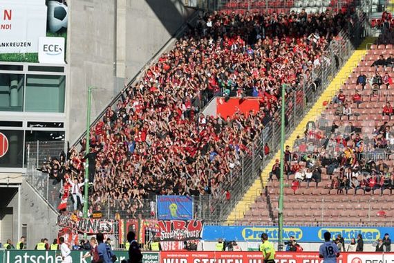 1. FC Kaiserslautern vs SC Freiburg (1-1) (1)