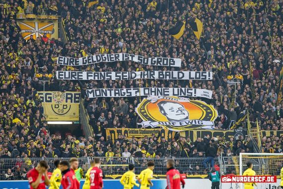 Borussia Dortmund vs SC Freiburg (2-2) (20)