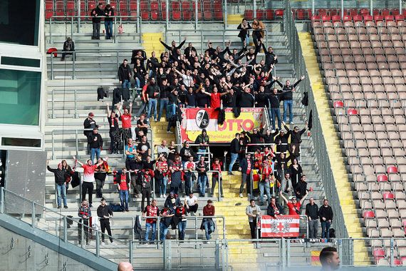1. FC Kaiserslautern vs SC Freiburg II (3-0) (2)