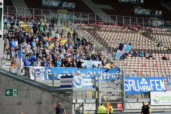 1. FC Kaiserslautern vs Sportfreunde Lotte (2-1) (1)