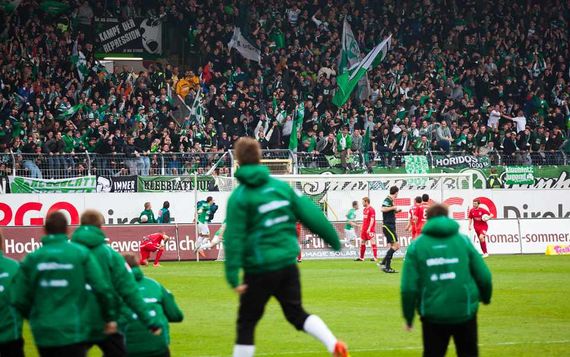 SpVgg Fürth vs FC Energie Cottbus (3-0) (10)