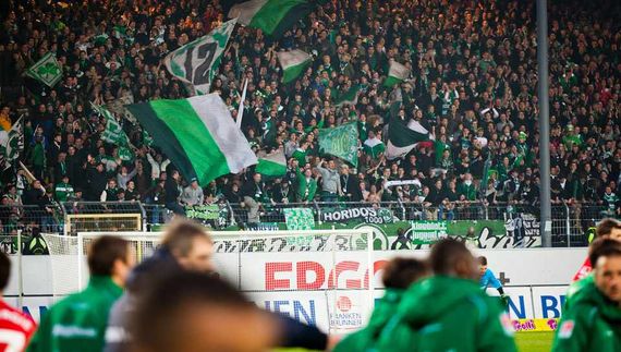 SpVgg Fürth vs FC Energie Cottbus (3-0) (19)
