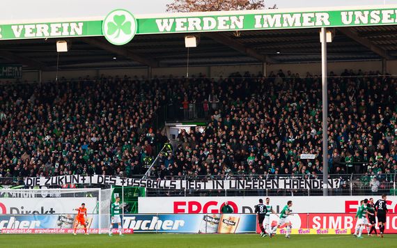 SpVgg Fürth vs FC Augsburg (1-1) (16)