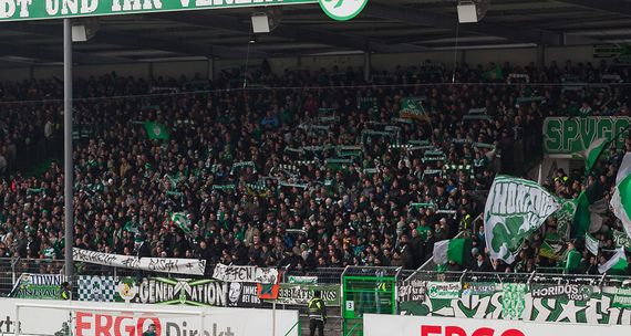 SpVgg Fürth vs VfL Wolfsburg (0-1) (8)