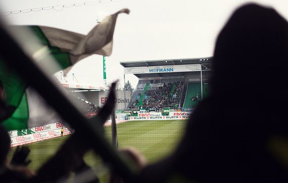 SpVgg Fürth vs VfL Wolfsburg (0-1) (10)