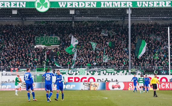 SpVgg Fürth vs VfL Wolfsburg (0-1) (13)