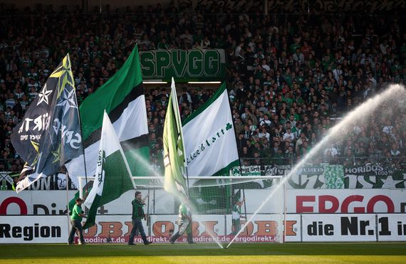 SpVgg Fürth vs FC Schalke 04 (0-2) (2)