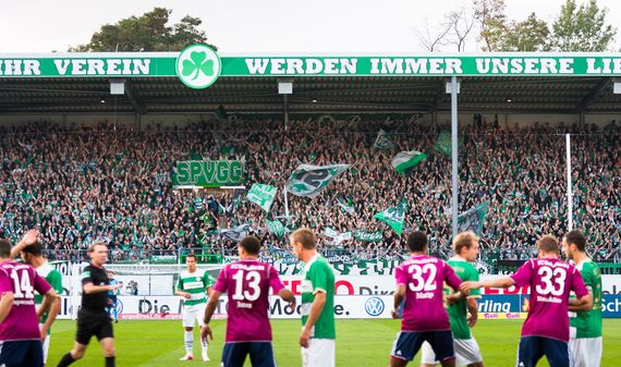 SpVgg Fürth vs FC Schalke 04 (0-2) (15)