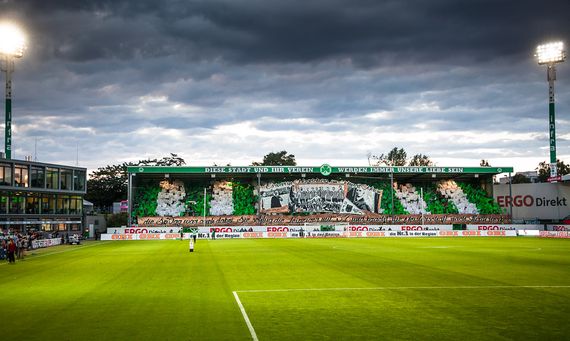 SpVgg Fürth vs 1. FC Nürnberg (5-1) (19)