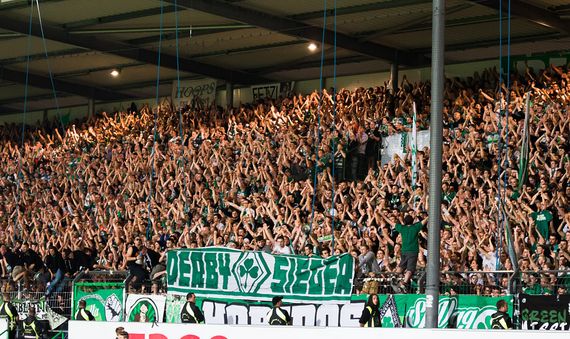 SpVgg Fürth vs 1. FC Nürnberg (5-1) (26)