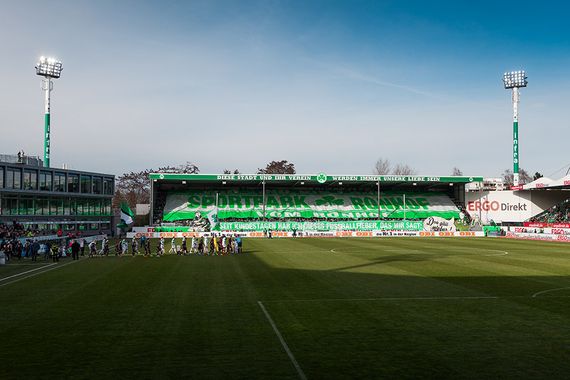 SpVgg Fürth vs FC St. Pauli (0-2) (10)